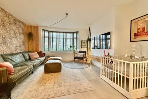 Lounge- click for photo gallery